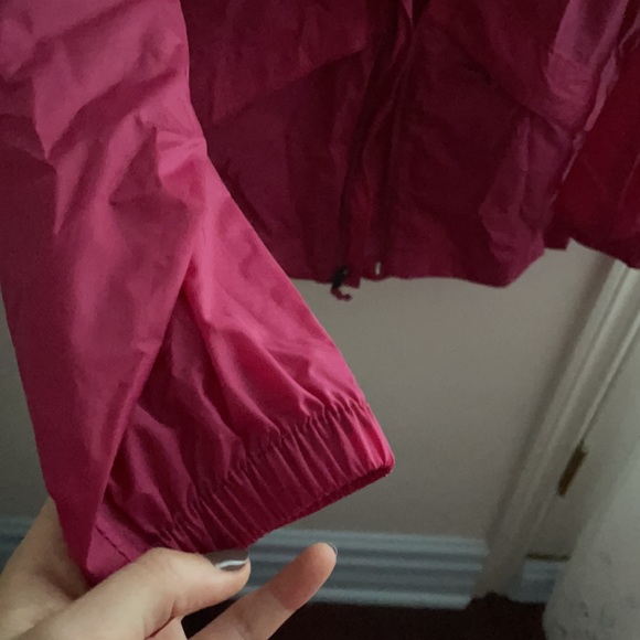 Lightweight Magenta Red Ledge Rain-jacket - Picture 3 of 8
